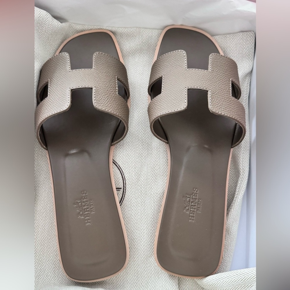 HERMES 37 ORAN SANDAL in Epsom calfskin